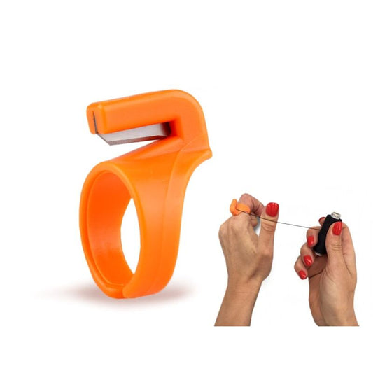 Degetar cu cutter pentru ața de cusut